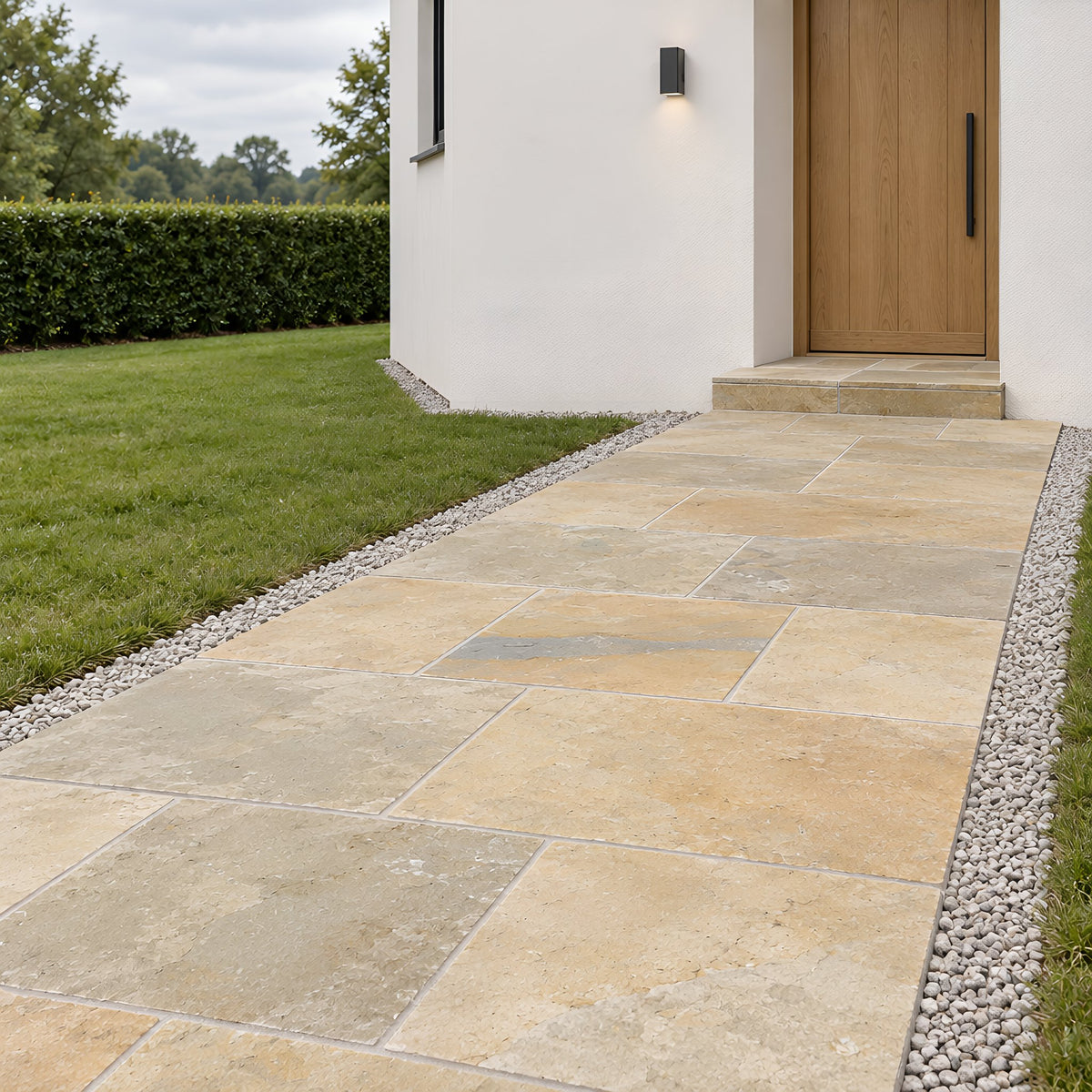 Dalay Buff Riven Outdoor Limestone – Zugangsweg zum Hauseingang