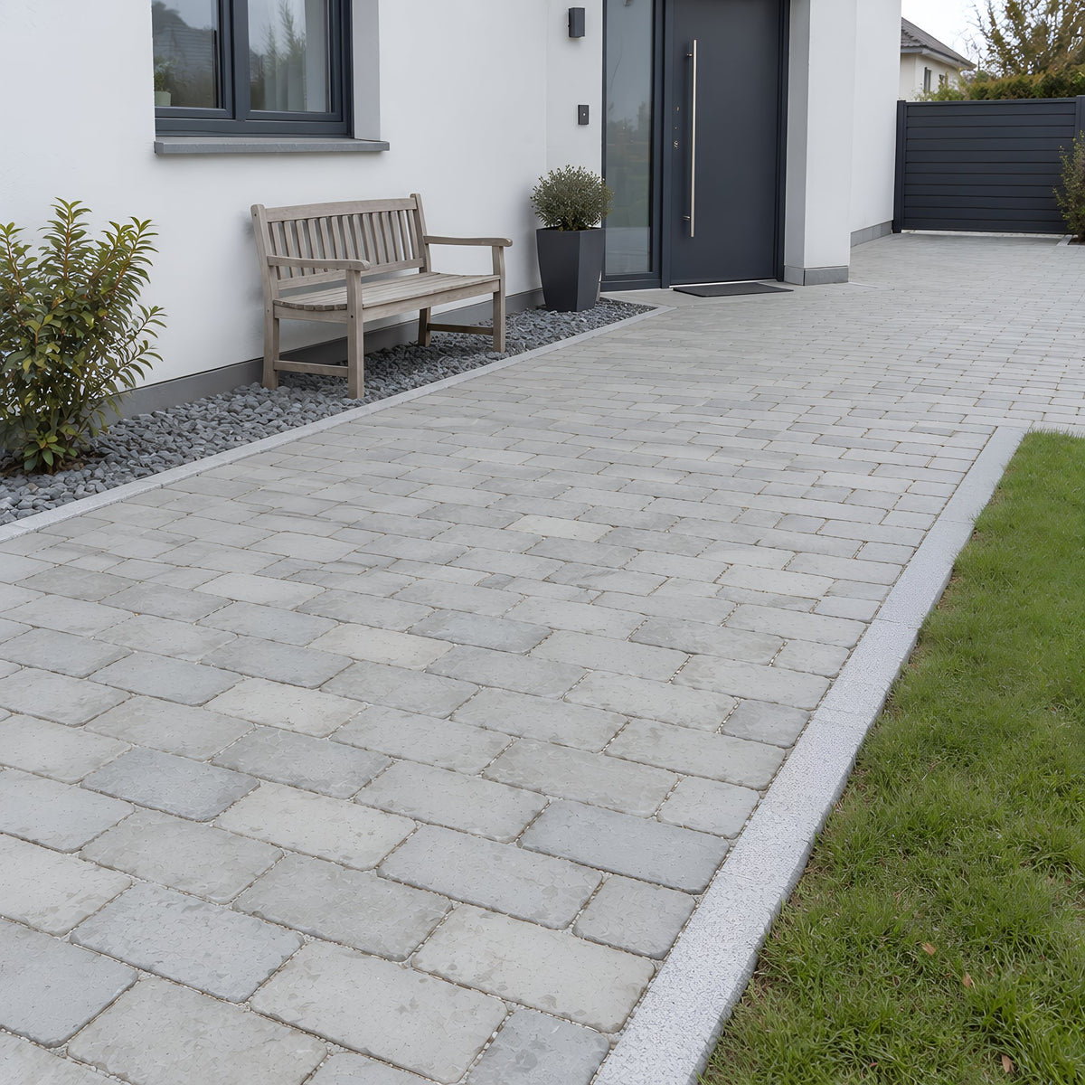 Taj Grey Tumbled Outdoor Limestone – Zugangsweg zum Hauseingang
